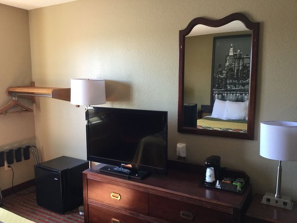 Imagen de la habitación del Hotel Super 8 by Wyndham Amsterdam. Foto 9