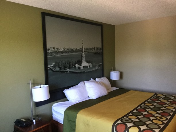 Imagen de la habitación del Hotel Super 8 by Wyndham Amsterdam. Foto 10