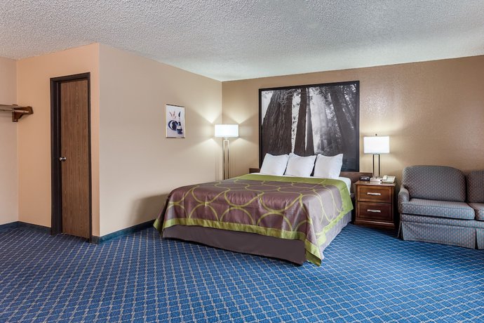 Imagen de la habitación del Hotel Super 8 by Wyndham Arcata. Foto 8