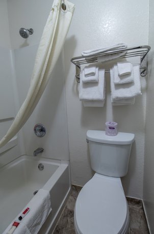 Imagen de la habitación del Hotel Super 8 by Wyndham Arcata. Foto 11