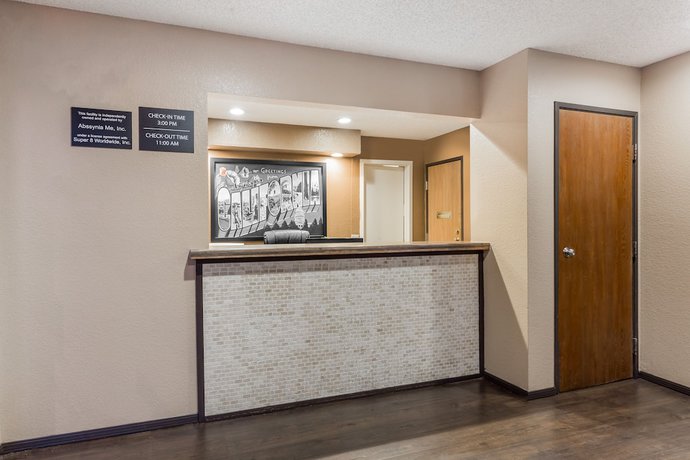 Imagen de los interiores del Hotel Super 8 by Wyndham Arcata. Foto 18