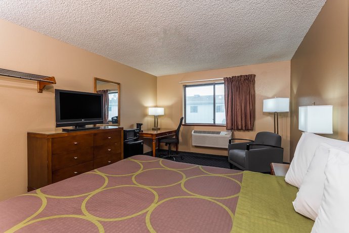 Imagen de la habitación del Hotel Super 8 by Wyndham Arcata. Foto 17