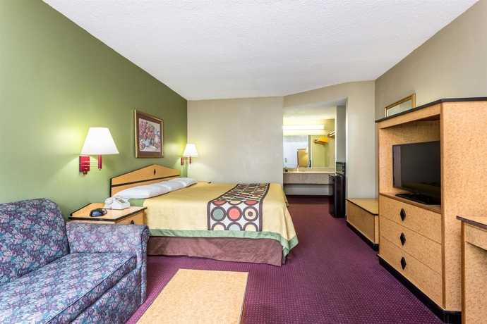 Imagen de la habitación del Hotel Super 8 by Wyndham Atlanta Northeast GA. Foto 10