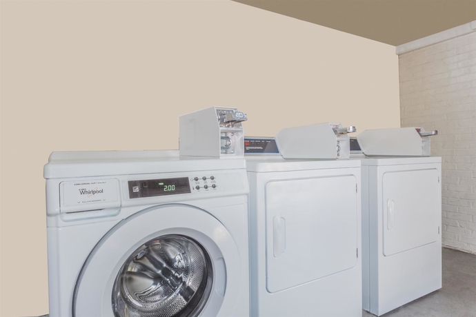 Imagen de los interiores del Hotel Super 8 by Wyndham Atlanta Northeast GA. Foto 14