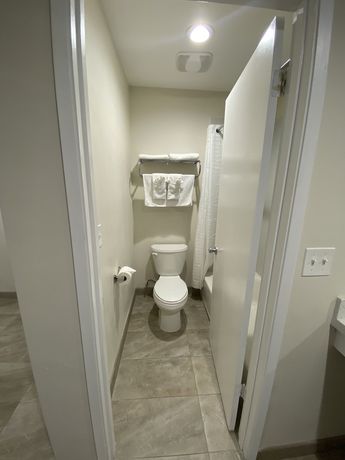Imagen de la habitación del Hotel Super 8 by Wyndham Bakersfield Ca. Foto 11