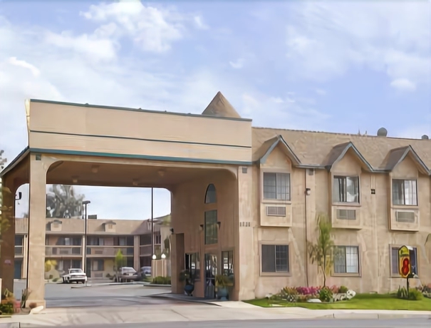 Imagen general del Hotel Super 8 by Wyndham Bakersfield South CA. Foto 2