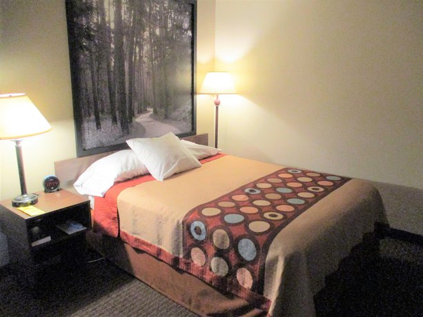 Imagen de la habitación del Hotel Super 8 by Wyndham Bemidji MN. Foto 14