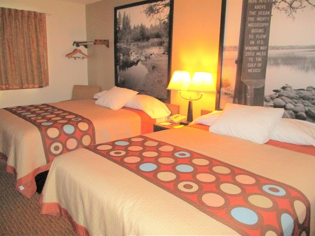 Imagen de la habitación del Hotel Super 8 by Wyndham Bemidji MN. Foto 15