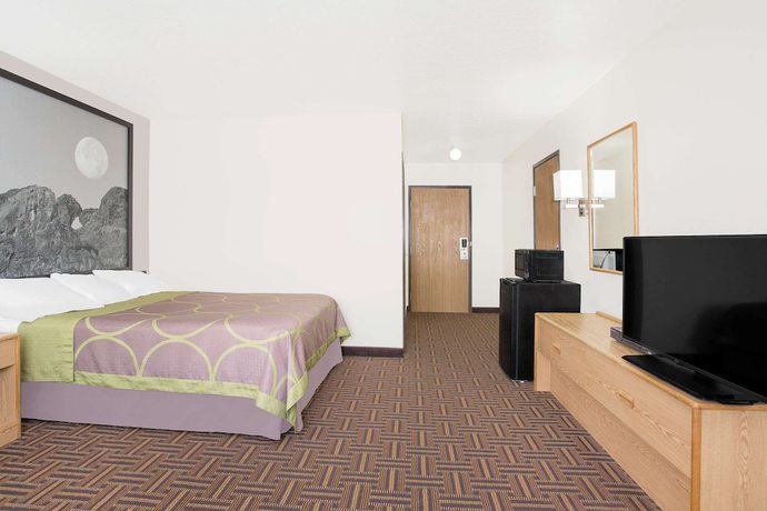 Imagen de la habitación del Hotel Super 8 by Wyndham Bloomfield. Foto 7