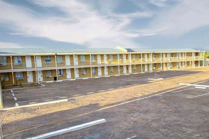 Imagen general del Hotel Super 8 by Wyndham Blythe. Foto 2