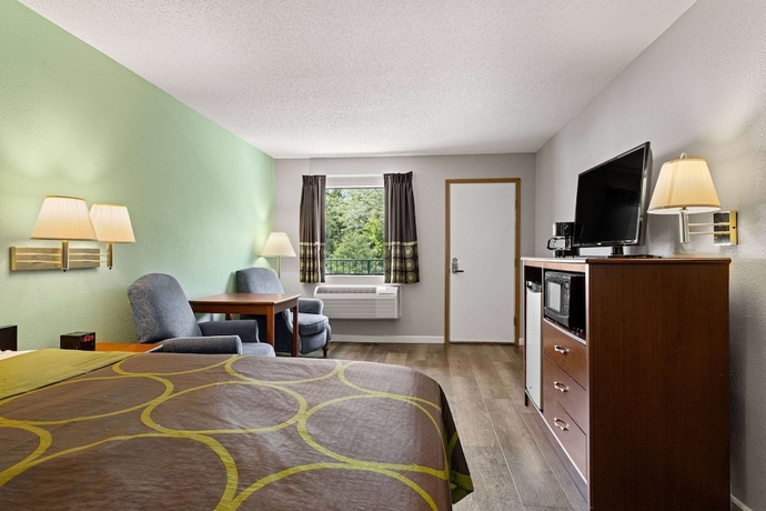 Imagen de la habitación del Hotel Super 8 by Wyndham Branson / Shepherd of the Hills Exwy. Foto 4