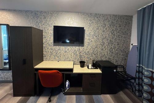 Imagen de la habitación del Hotel Super 8 by Wyndham Brooklyn Fulton Street/Broadway Junction. Foto 8