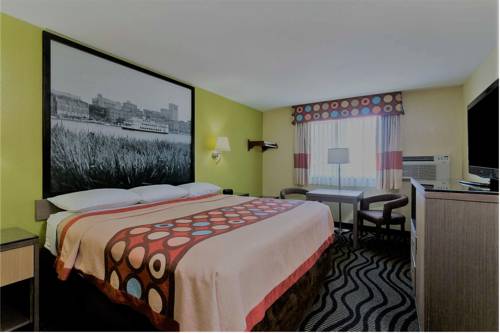 Imagen de la habitación del Hotel Super 8 by Wyndham Brunswick/St Simons Island Area. Foto 3