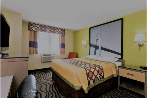 Imagen de la habitación del Hotel Super 8 by Wyndham Brunswick/St Simons Island Area. Foto 6