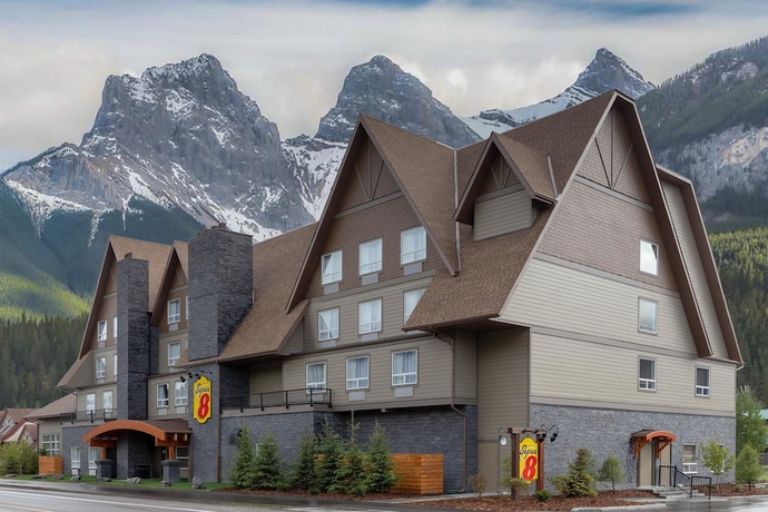 Imagen general del Hotel Super 8 by Wyndham Canmore. Foto 1