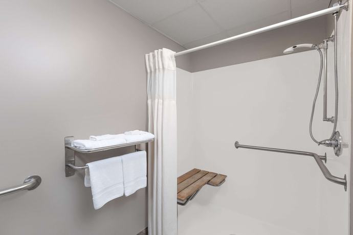 Imagen de la habitación del Hotel Super 8 by Wyndham Carroll/East. Foto 5