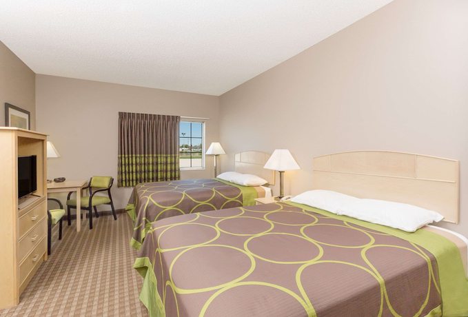 Imagen de la habitación del Hotel Super 8 by Wyndham Carroll/East. Foto 8