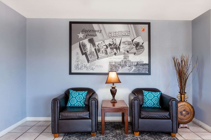 Imagen de los interiores del Hotel Super 8 by Wyndham Cleburne. Foto 14