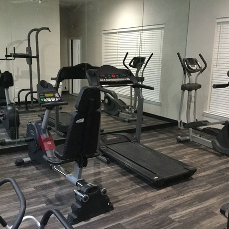 Imagen de los interiores del Hotel Super 8 by Wyndham Cleburne. Foto 17