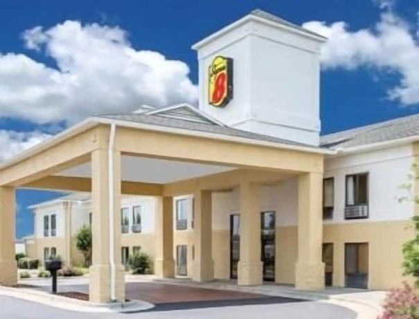 Imagen general del Hotel Super 8 by Wyndham Clemmons/Bermuda Run/Winston-Salem I-40. Foto 1