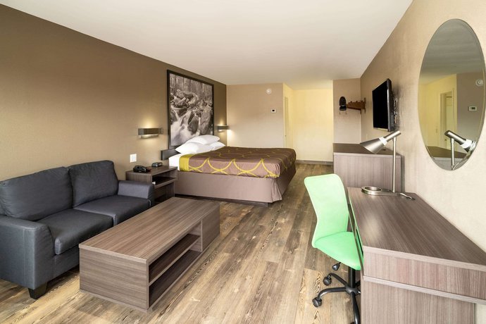 Imagen de la habitación del Hotel Super 8 by Wyndham Cleveland, Windwood. Foto 6