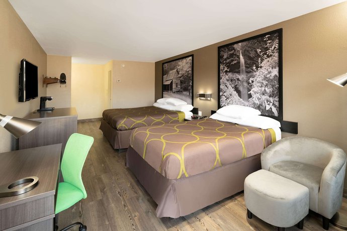 Imagen de la habitación del Hotel Super 8 by Wyndham Cleveland, Windwood. Foto 7