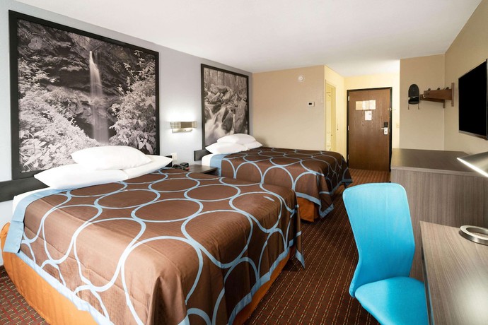 Imagen de la habitación del Hotel Super 8 by Wyndham Cleveland, Windwood. Foto 9
