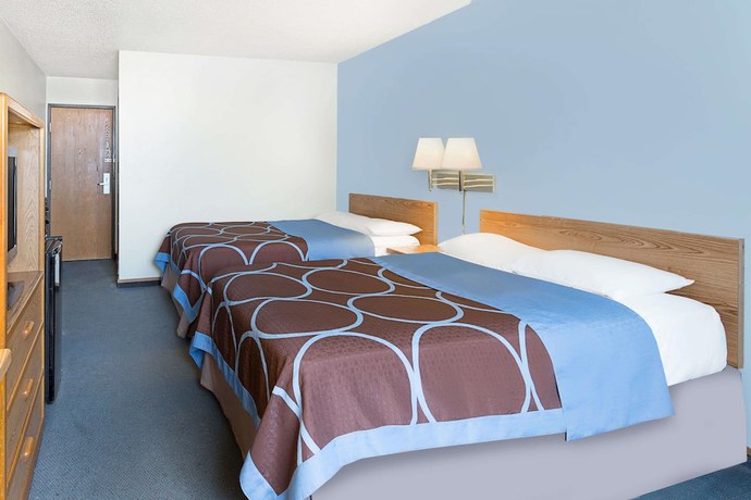 Imagen de la habitación del Hotel Super 8 by Wyndham Clinton, Clinton. Foto 9