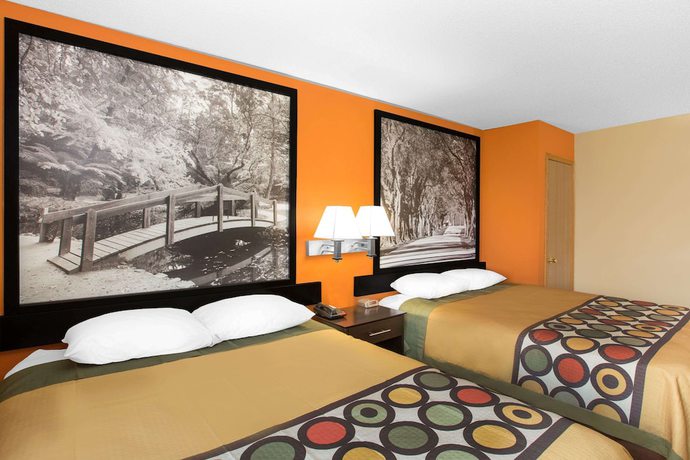 Imagen de la habitación del Hotel Super 8 by Wyndham Clive IA. Foto 4