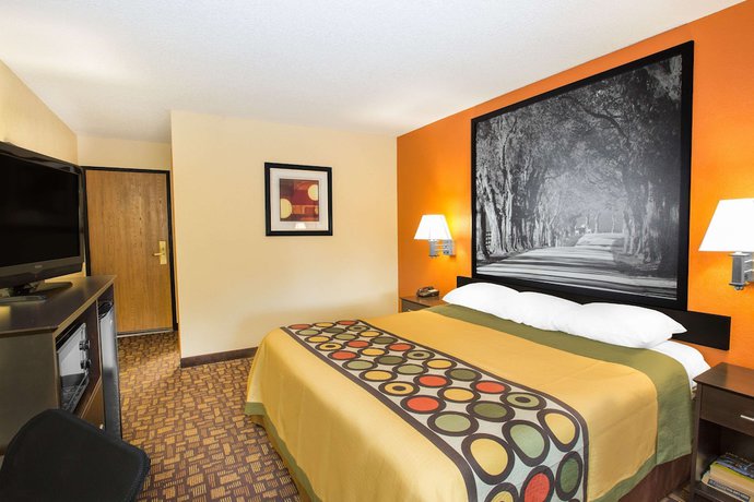 Imagen de la habitación del Hotel Super 8 by Wyndham Clive IA. Foto 8