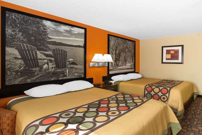 Imagen de la habitación del Hotel Super 8 by Wyndham Clive IA. Foto 12