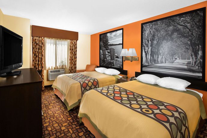 Imagen de la habitación del Hotel Super 8 by Wyndham Clive IA. Foto 13