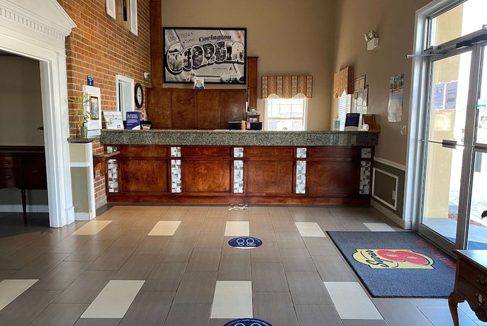 Imagen de los interiores del Hotel Super 8 by Wyndham Covington, Covington. Foto 10