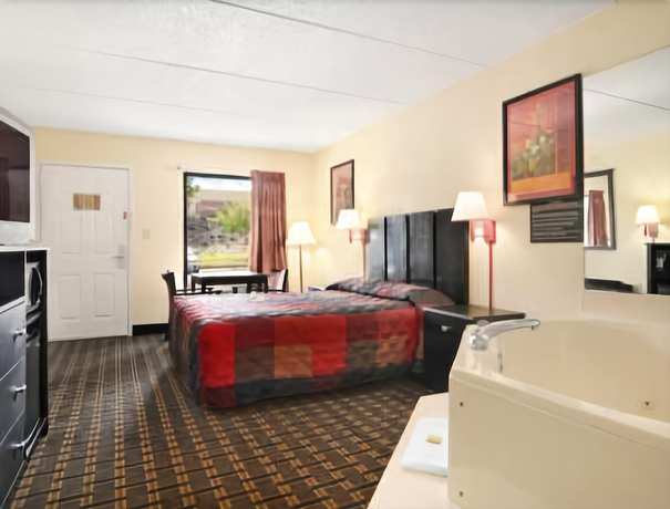 Imagen de la habitación del Hotel Super 8 by Wyndham Decatur/Lithonia/Atl Area. Foto 8