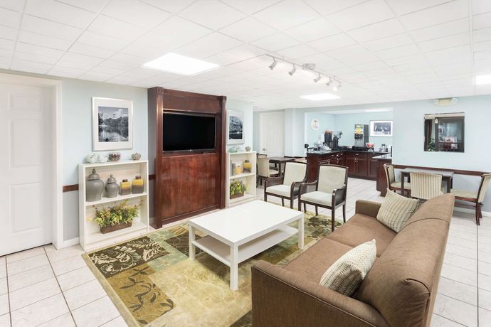 Imagen de los interiores del Hotel Super 8 by Wyndham Decatur/Lithonia/Atl Area. Foto 18