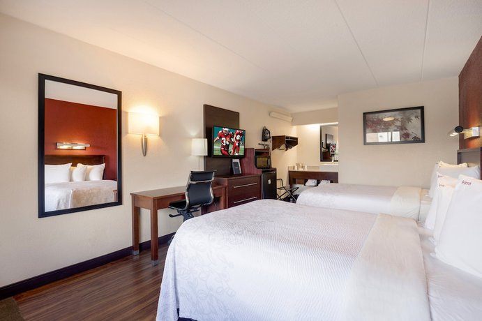 Imagen de la habitación del Hotel Super 8 by Wyndham Deerfield - Northbrook. Foto 2