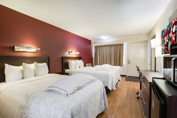 Imagen de la habitación del Hotel Super 8 by Wyndham Deerfield - Northbrook. Foto 3