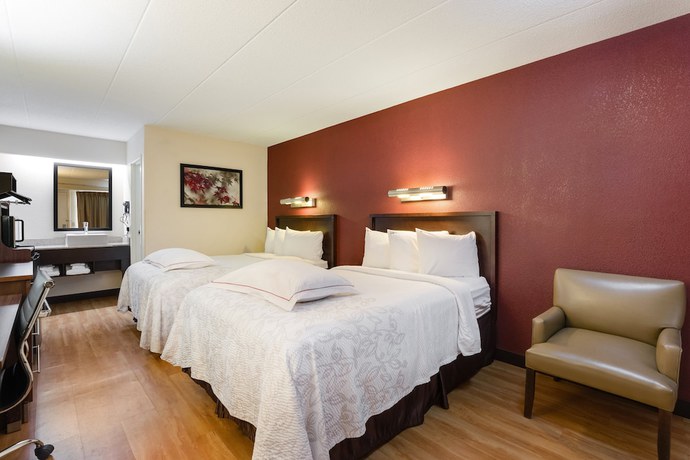 Imagen de la habitación del Hotel Super 8 by Wyndham Deerfield - Northbrook. Foto 18