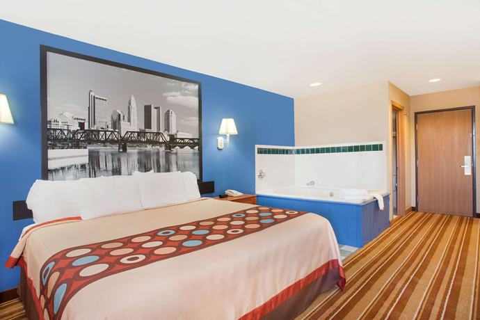 Imagen de la habitación del Hotel Super 8 by Wyndham Defiance. Foto 6