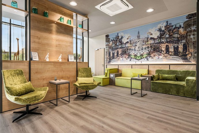 Imagen de los interiores del Hotel Super 8 by Wyndham Dresden. Foto 15