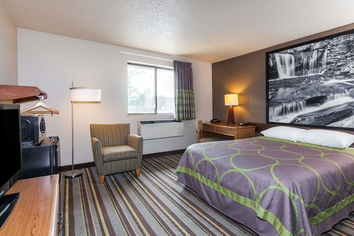 Imagen de la habitación del Hotel Super 8 by Wyndham Dunbar/Charleston Area. Foto 5