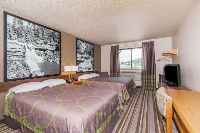Imagen de la habitación del Hotel Super 8 by Wyndham Dunbar/Charleston Area. Foto 8
