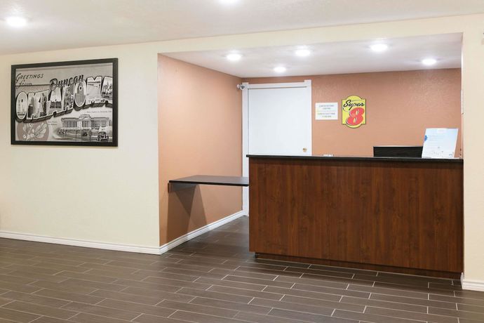 Imagen de los interiores del Hotel Super 8 by Wyndham Duncan. Foto 8