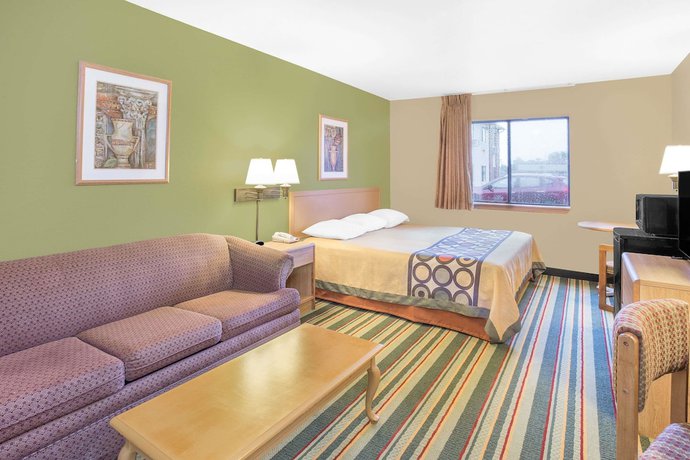 Imagen de la habitación del Hotel Super 8 by Wyndham East Moline. Foto 3