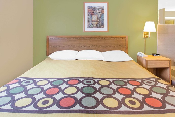 Imagen de la habitación del Hotel Super 8 by Wyndham East Moline. Foto 5