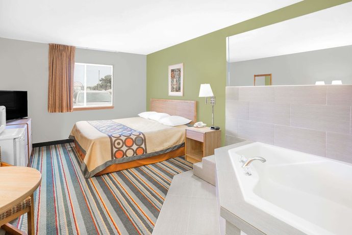 Imagen de la habitación del Hotel Super 8 by Wyndham East Moline. Foto 6