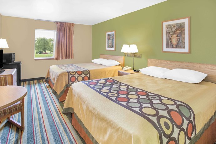 Imagen de la habitación del Hotel Super 8 by Wyndham East Moline. Foto 8