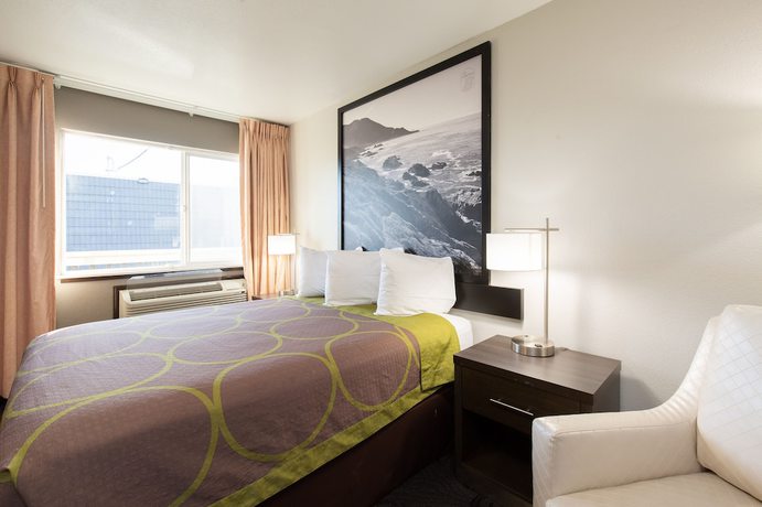 Imagen de la habitación del Hotel Super 8 by Wyndham Eureka. Foto 9