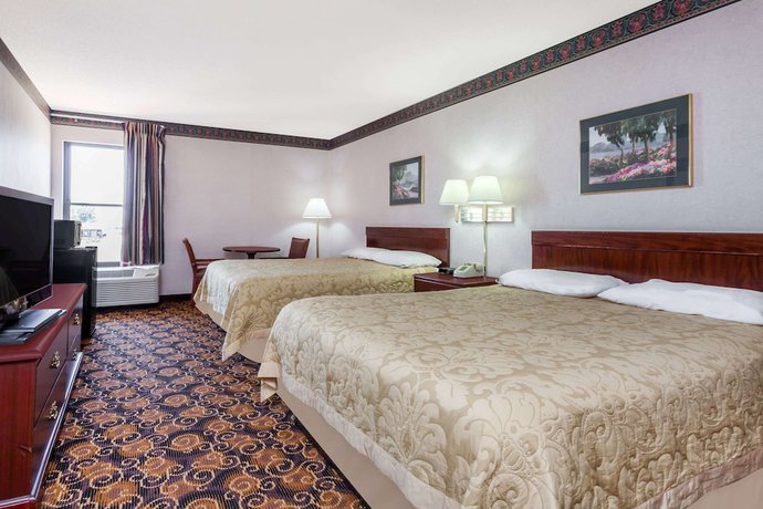 Imagen de la habitación del Hotel Super 8 by Wyndham Evansville North. Foto 8