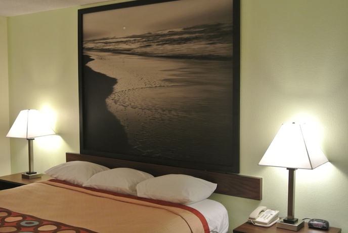 Imagen de la habitación del Hotel Super 8 by Wyndham Fayetteville, FAYETTEVILLE. Foto 8